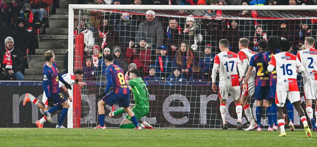 半岛体育-近三个赛季欧冠巴萨5次开场10分钟内丢球，同期仅少于马竞