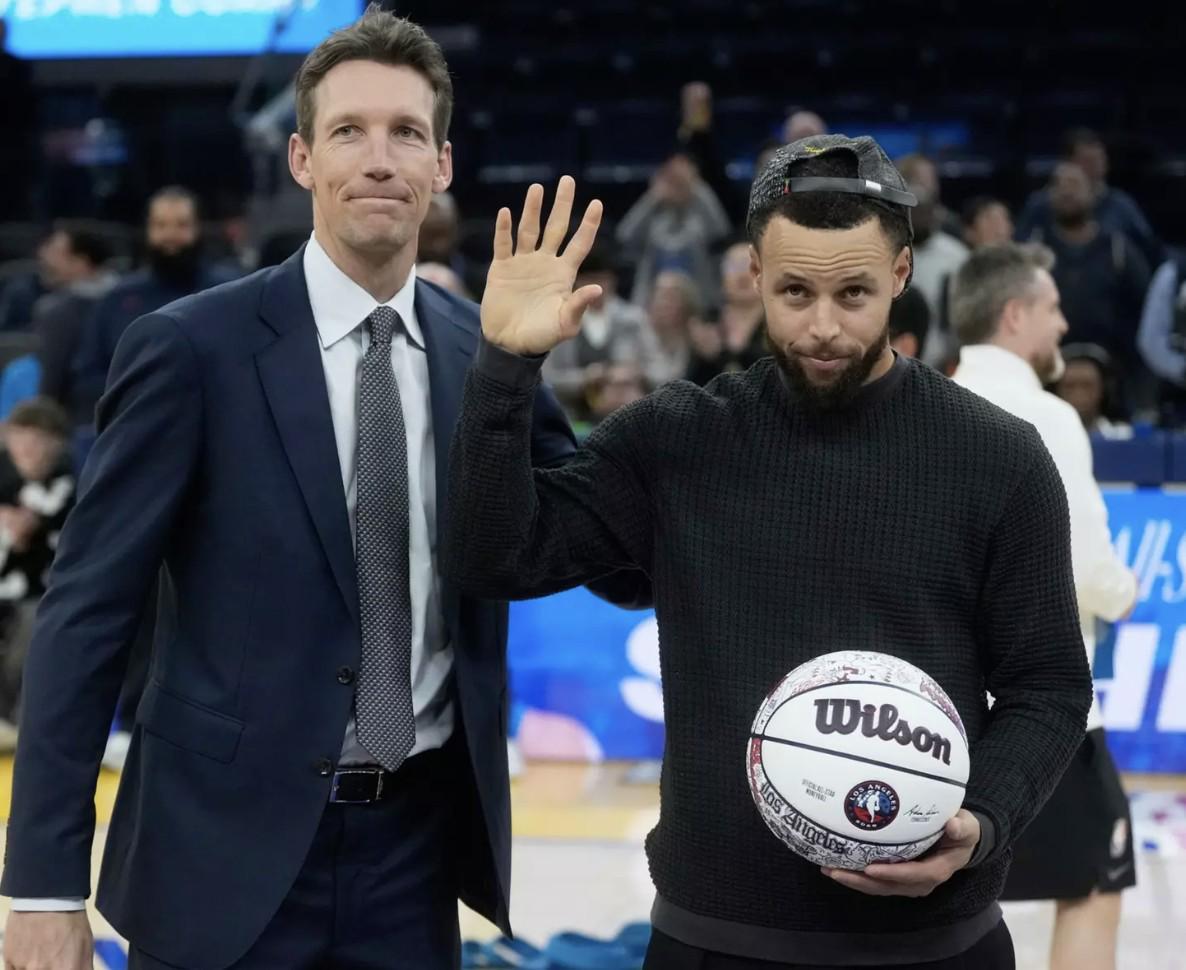 半岛体育入口-库里可能缺席本赛季剩余比赛？勇士总经理：存在这种可能性